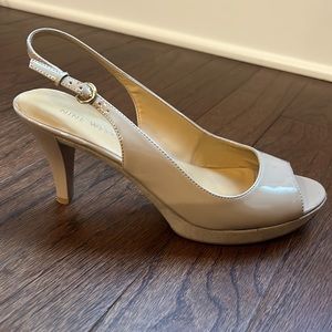 Classic Nine West Pumps Nude Sz 7.5